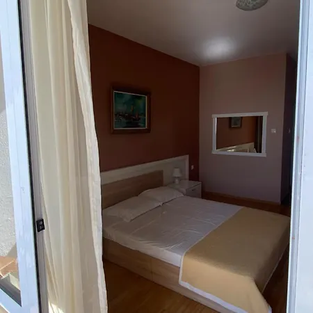 Hotel Noy 3*